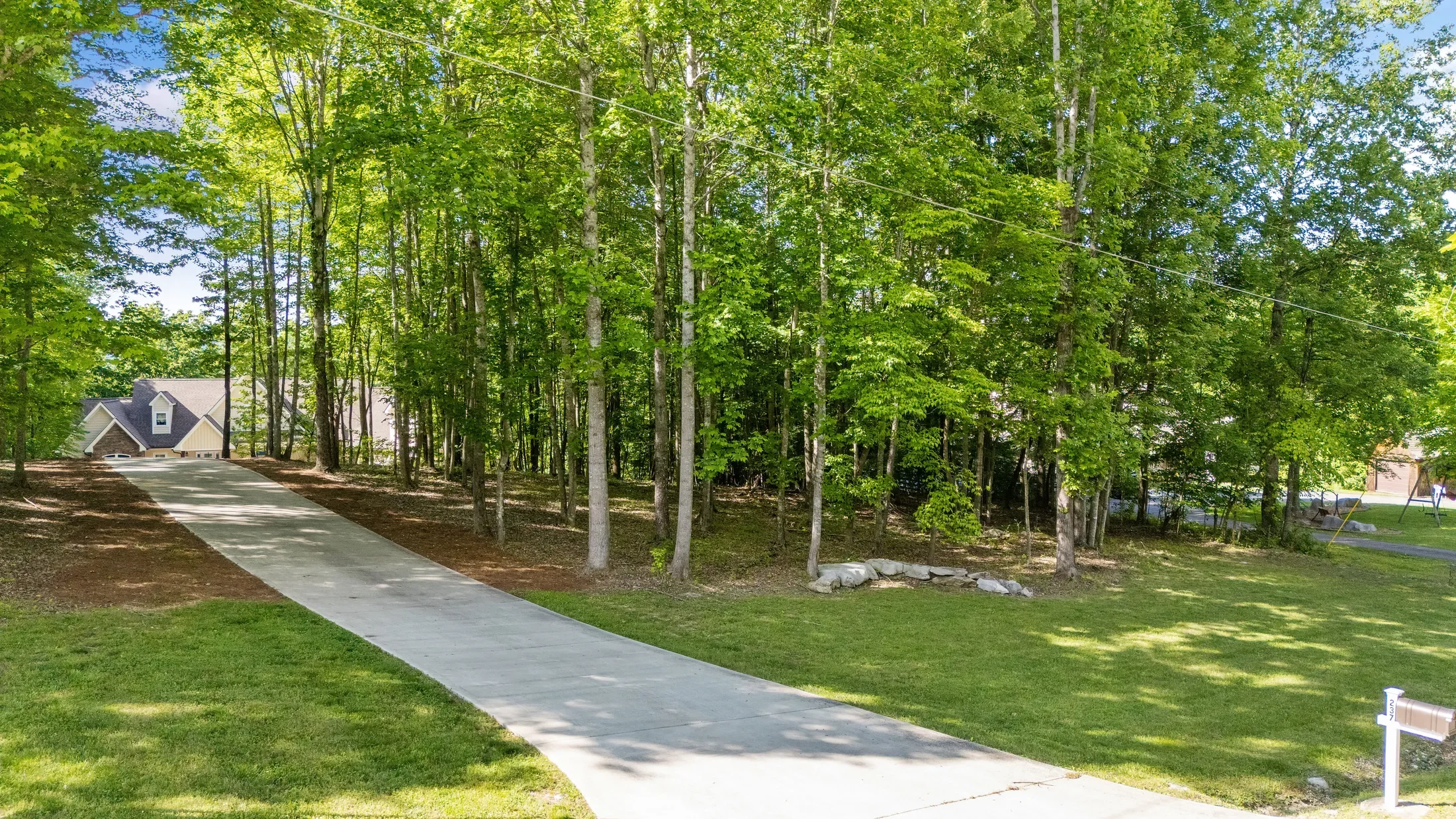 237 Lakemont Lane , Caryville, TN 37714, Caryville, Tennessee, United States. - Photo 45