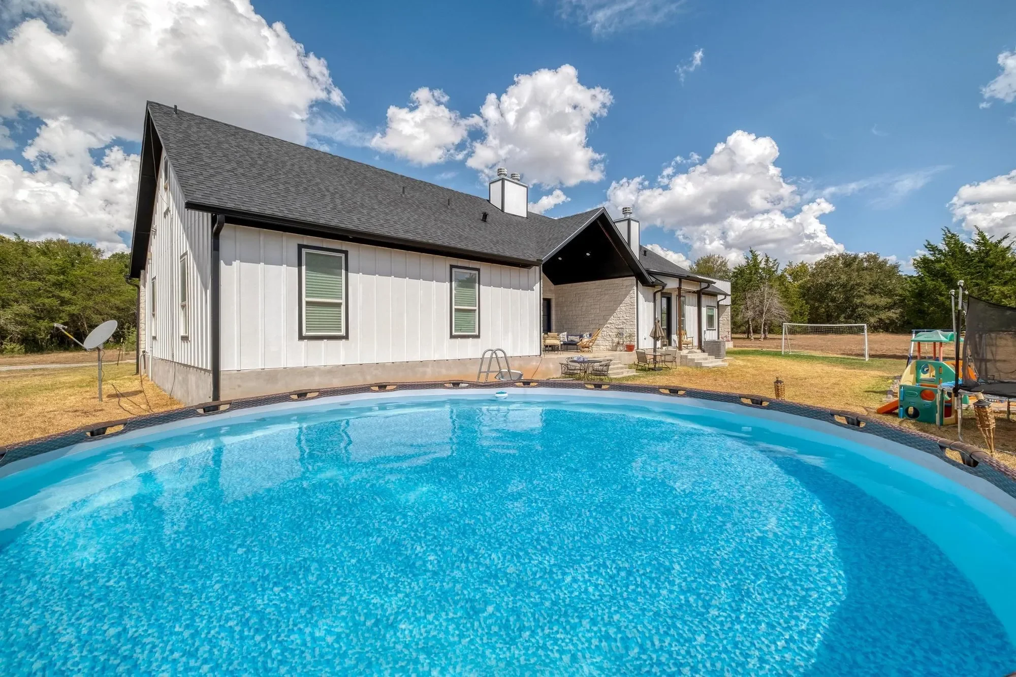 1901 E State Highway 21 B, Paige, Texas, United States. - Photo 23