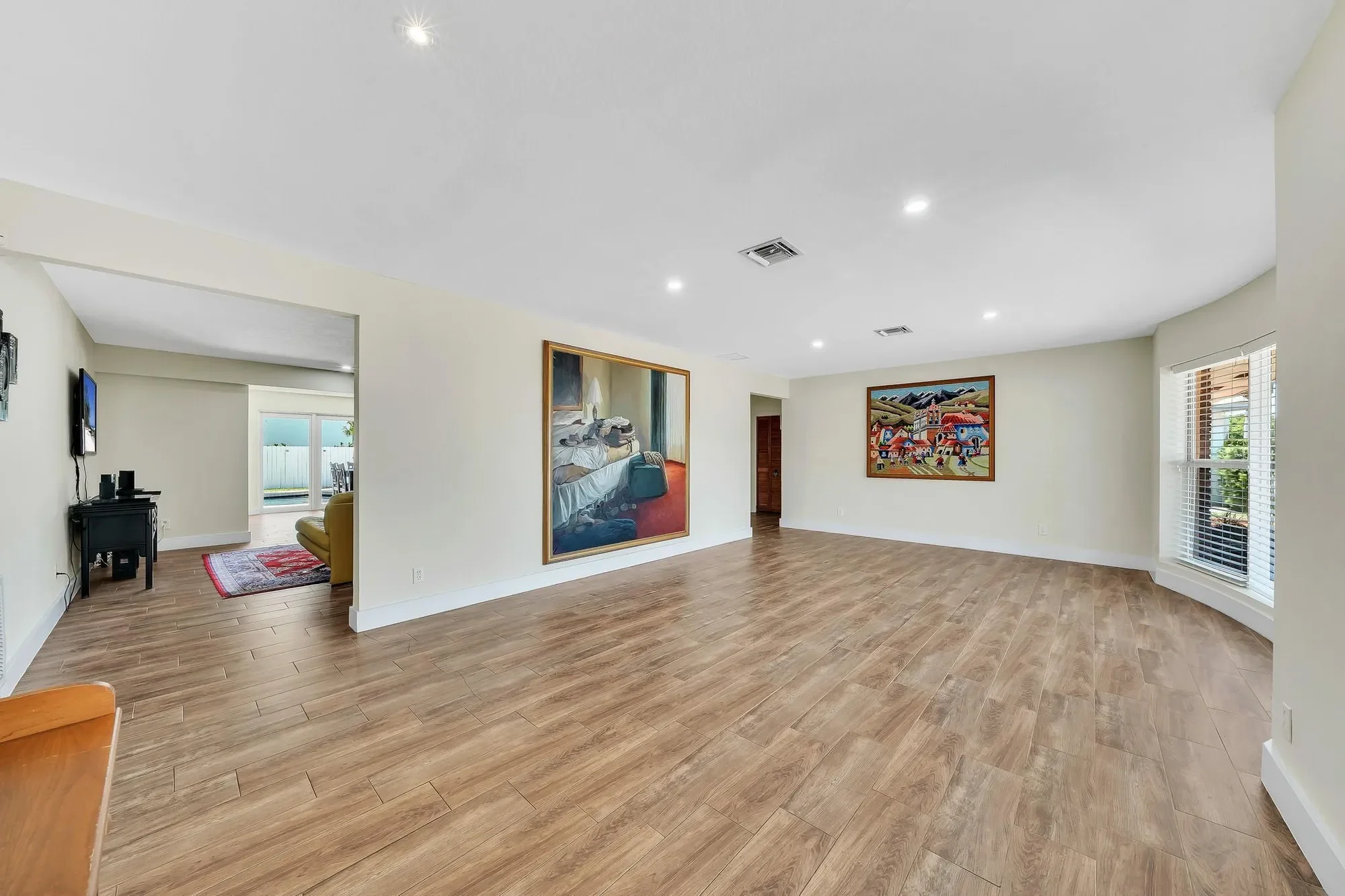 Gallery photo 6