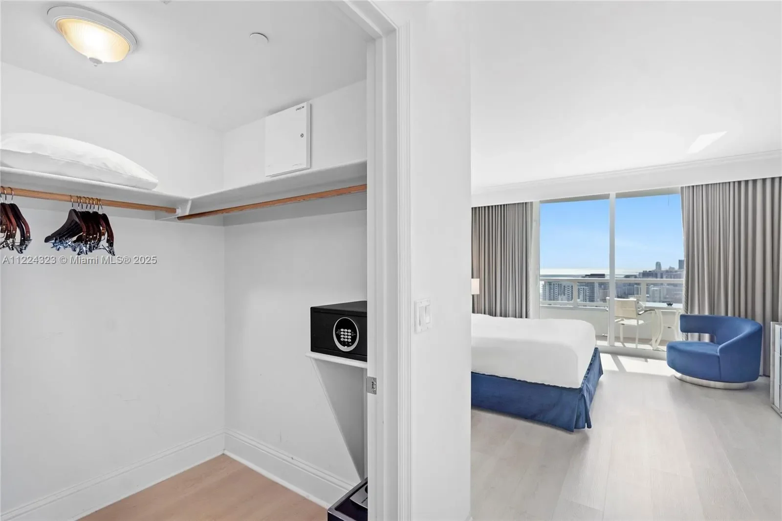 4401 COLLINS AV 2906/2908, Miami Beach, Florida, United States. - Photo 20