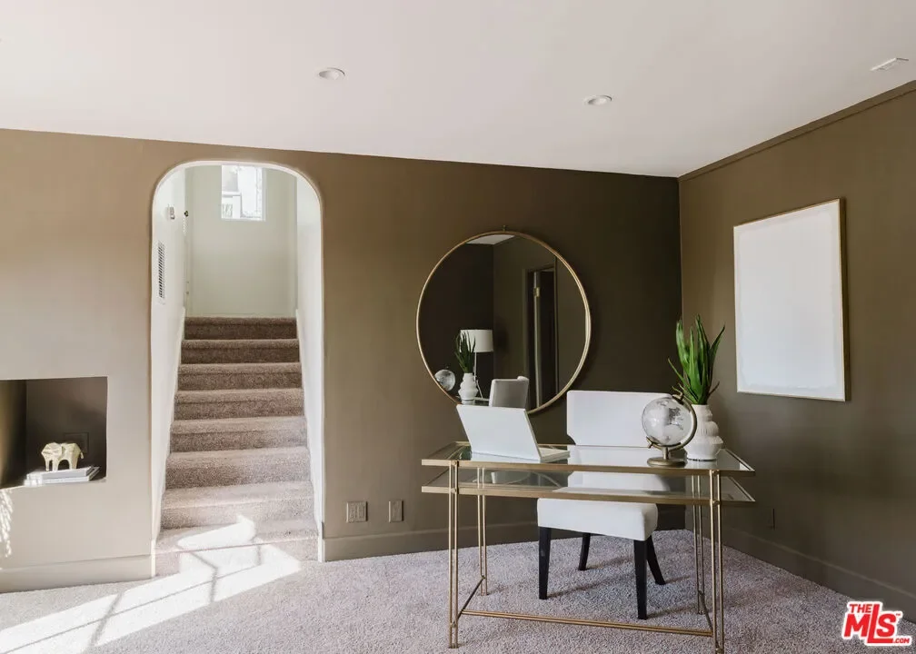 2041 Glencoe Way, Los Angeles, California, United States. - Photo 39