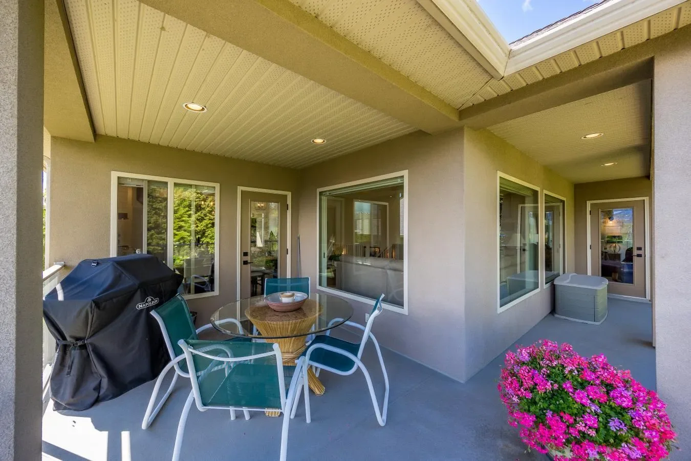3071 Thacker Drive, West Kelowna, British Columbia, Canada. - Photo 16