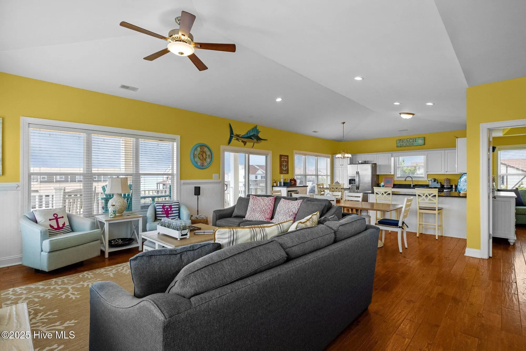 2414 Ocean Drive, Emerald Isle, North Carolina, United States. - Photo 7