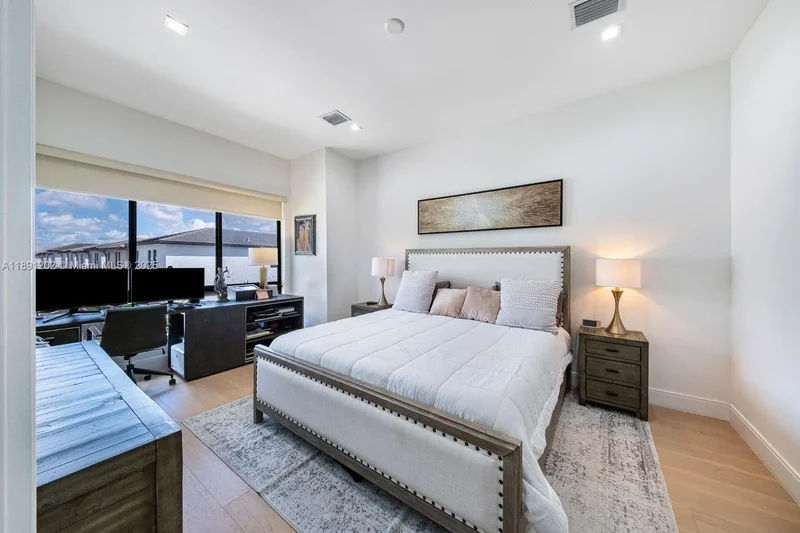 8120 NW 43rd St, Miami Springs, Florida, United States. - Photo 13