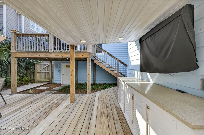 9 E Atlanta Street, Wrightsville Beach, North Carolina, United States. - Photo 4