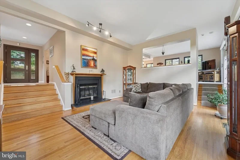 857 HAMILTON DR DRIVE, LAFAYETTE HILL, PA 19444, Lafayette Hill, Pennsylvania, United States. - Photo 13