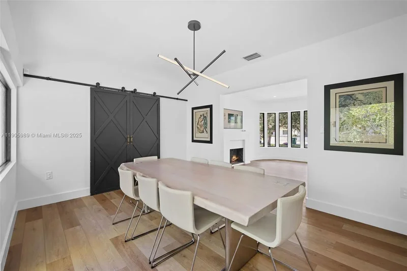 1060 NE 95th St, Miami, Florida, United States. - Photo 11