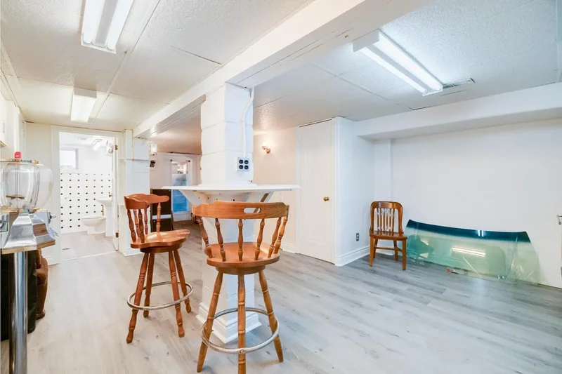 930 Eglinton Ave E, Toronto, ON M4G 2L3, Toronto, Ontario, Canada. - Photo 29