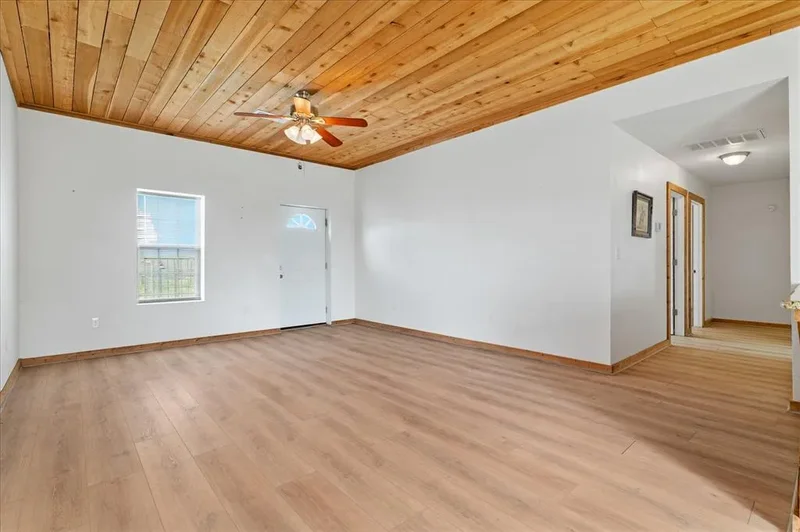 3300 Airport Road, Tioga, Texas, United States. - Photo 8