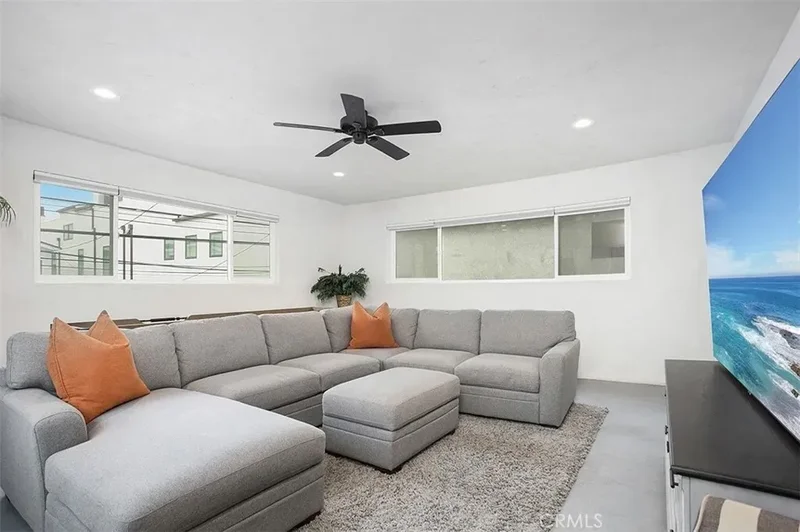 215 32nd Street, Newport Beach, California, United States. - Photo 27