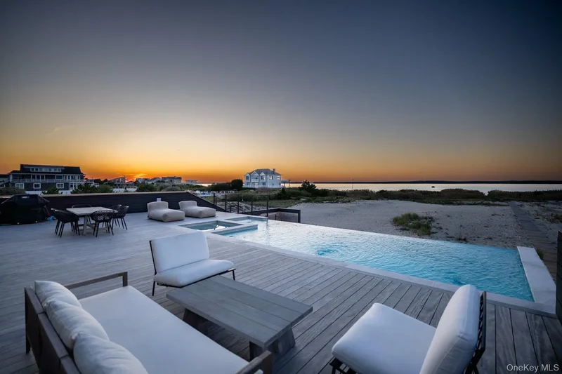 780 Dune Road, Westhampton Beach, New York, United States. - Photo 18