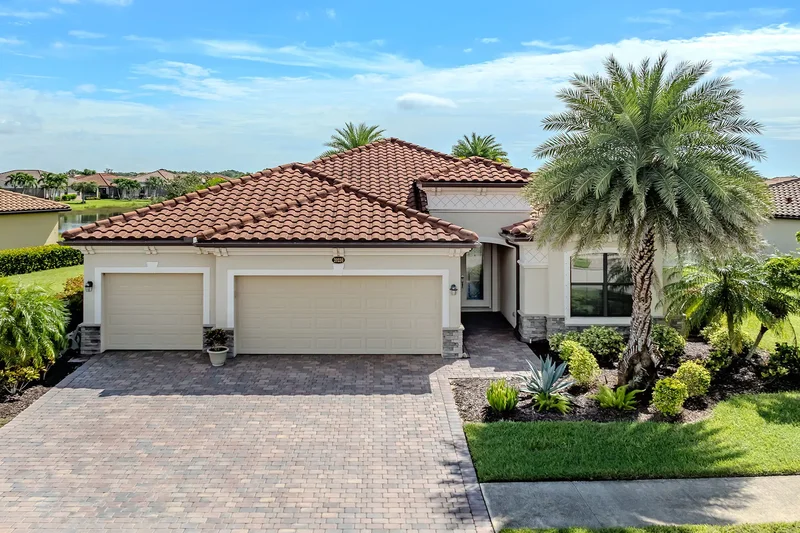 20230 Granlago Drive, Venice, FL 34293, Venice, Florida, United States. - Photo 45