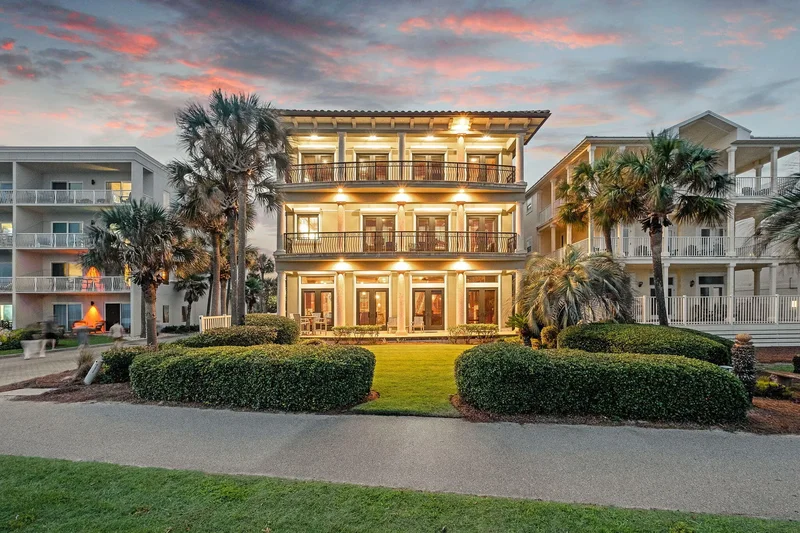 Miramar Beach, Florida, United States. - Photo 87