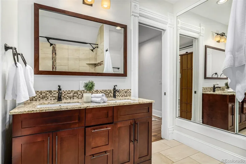 1423 Elizabeth Street, Denver, Colorado, United States. - Photo 30