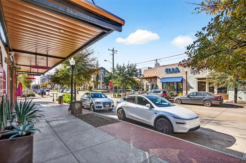 435 W 9th Street, Dallas, Texas, United States. - Photo 12