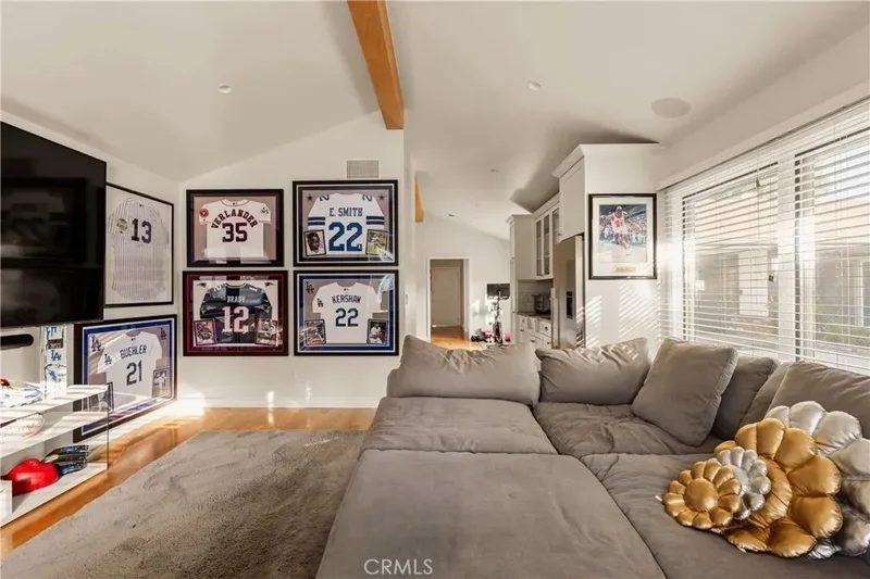 22370 Algunas Road, Los Angeles, California, United States. - Photo 24