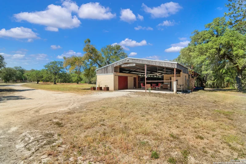 4025 Marion, Seguin, Texas, United States. - Photo 38