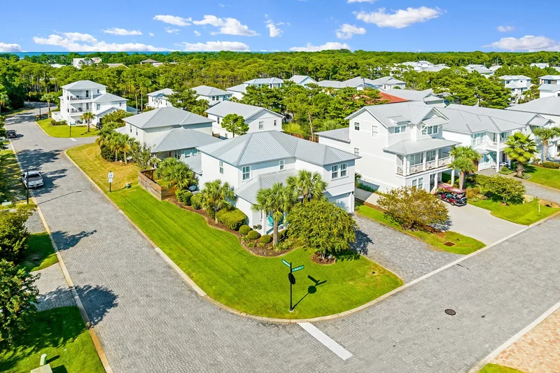 Miramar Beach, Florida, United States. - Photo 48