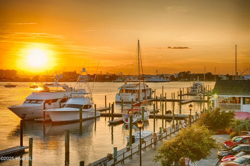 200 Craven Street, Beaufort, NC 28516, Beaufort, North Carolina, United States. - Photo 56