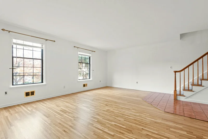 Meadow Lane, North Bergen, New Jersey, United States. - Photo 14