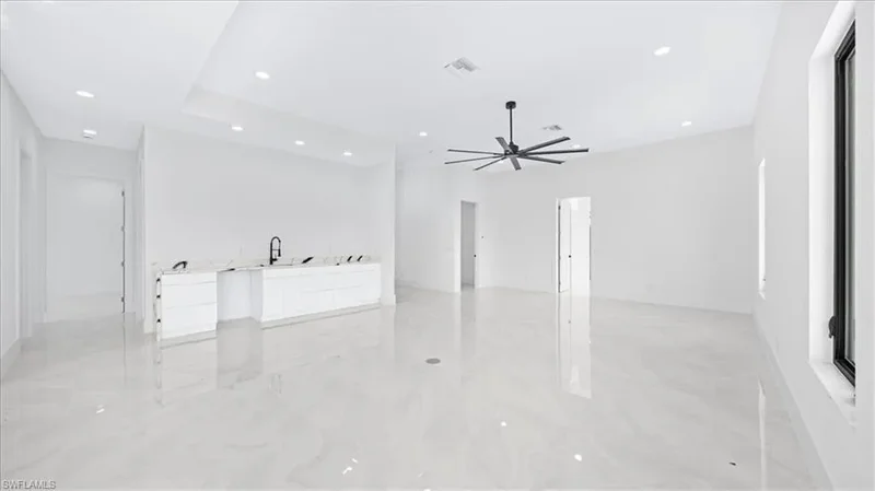 526 SE 4th ST, CAPE CORAL, FL 33990, Cape Coral, Florida, United States. - Photo 33