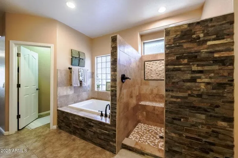 15850 W Mercer Ln, Surprise, AZ 85379, Surprise, Arizona, United States. - Photo 25