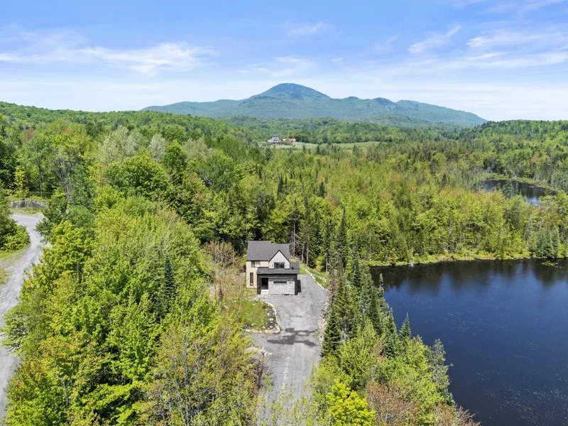 260 Impasse de l'Ours, Austin, Quebec, Canada. - Photo 14