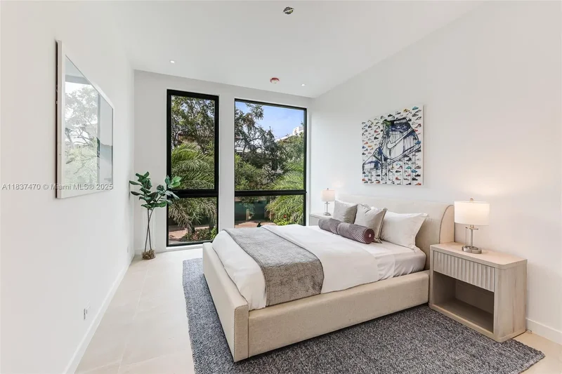 2824 Coconut Ave 2824, Miami, Florida, United States. - Photo 9