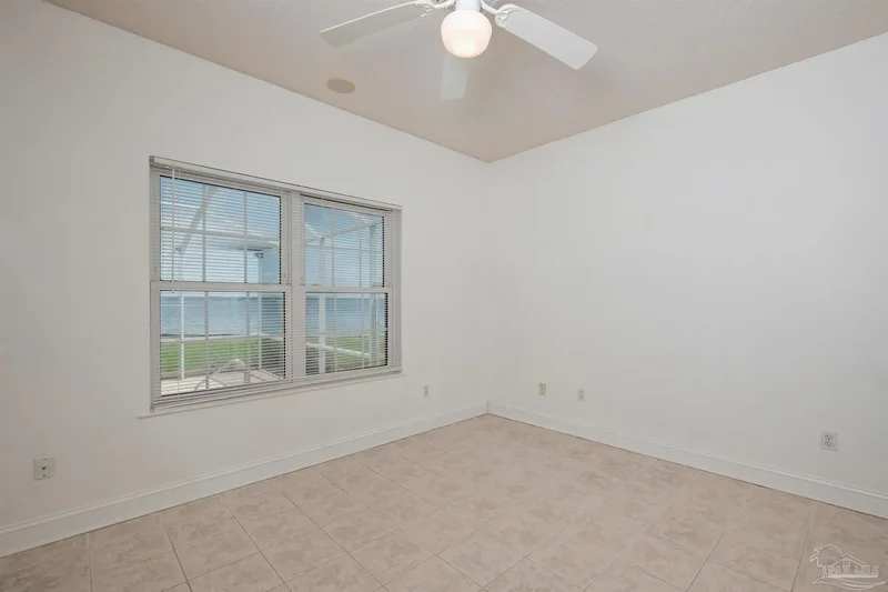5450 N Shore Rd, Pensacola, FL 32507, Pensacola, Florida, United States. - Photo 24