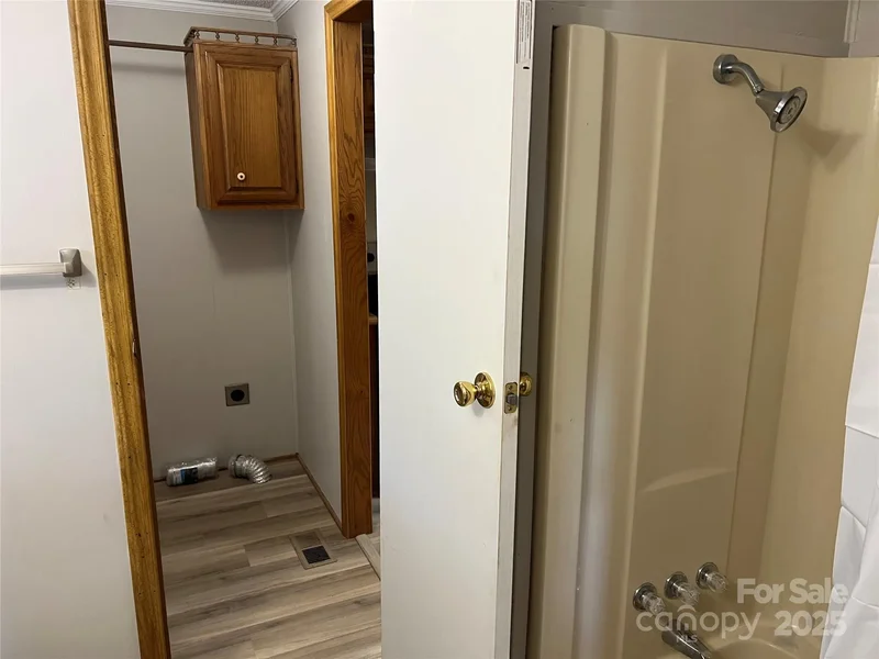 112 and 154 Merri Drive, Hendersonville, NC 28792, Hendersonville, North Carolina, United States. - Photo 30