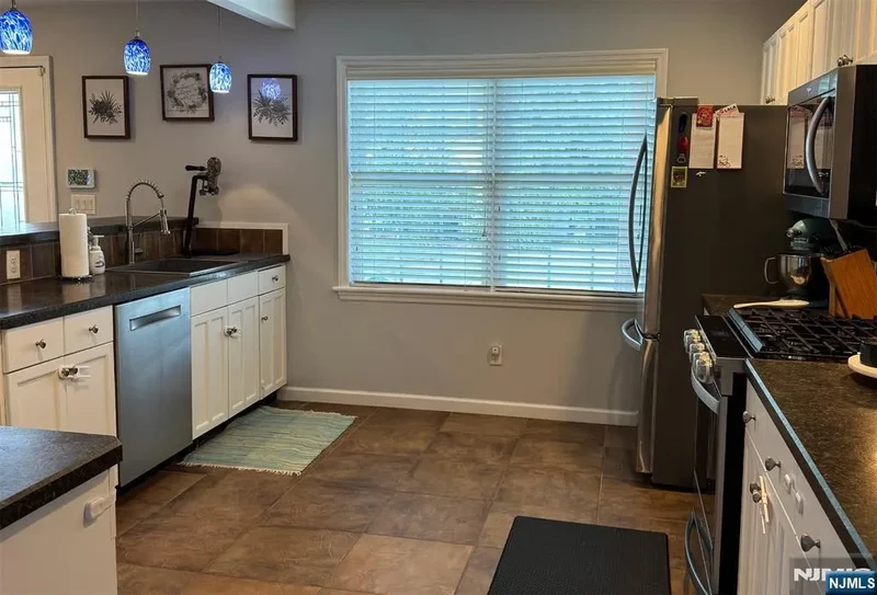 2 Eckhardt Terrace, North Arlington, NJ 07031, North Arlington, New Jersey, United States. - Photo 10
