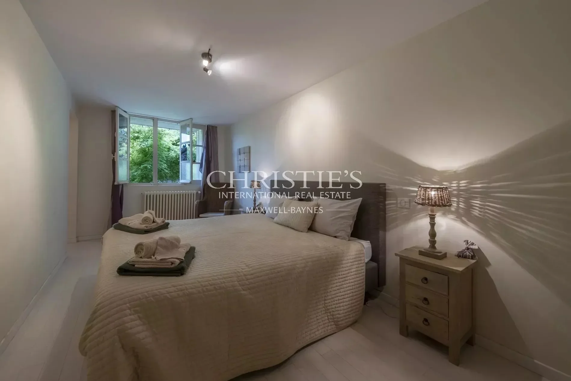 Gallery photo 3