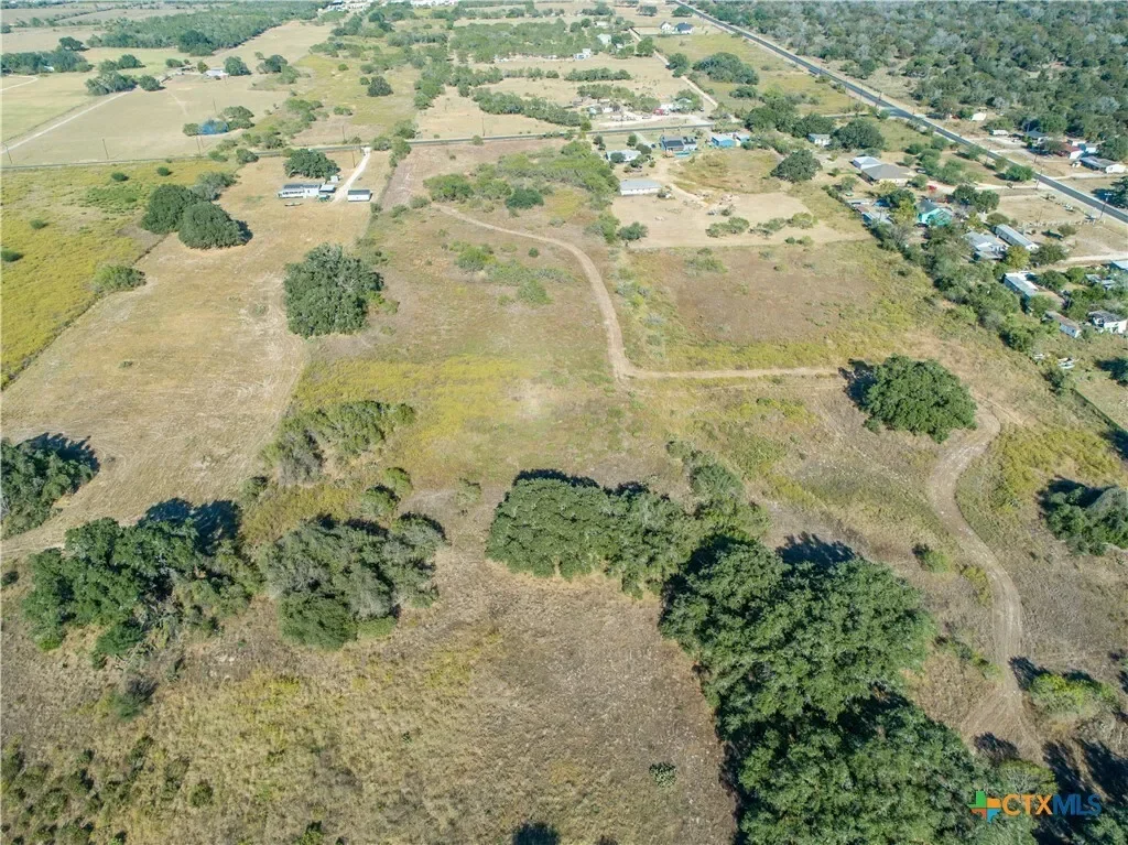21123 Lamm Road, Elmendorf, TX 78112, Elmendorf, Texas, United States. - Photo 9