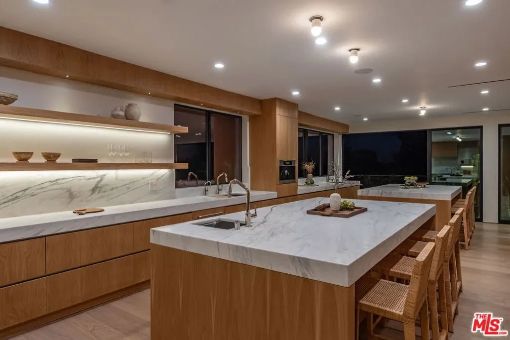 1705 Carla, Beverly Hills, California, United States. - Photo 36