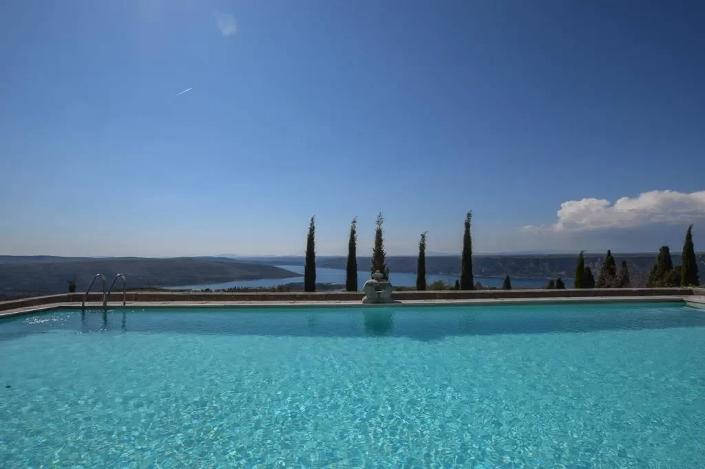 Saint-Tropez, Provence-Alpes-Côte d'Azur, France. - Photo 3