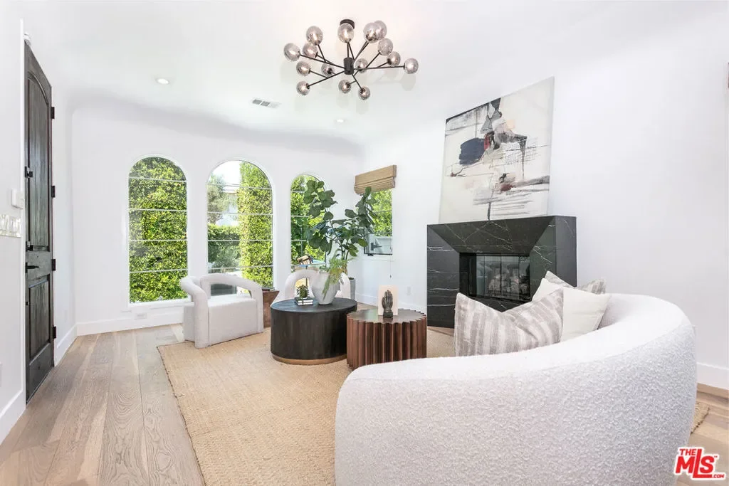 732 N Cherokee Avenue, Los Angeles, California, United States. - Photo 14