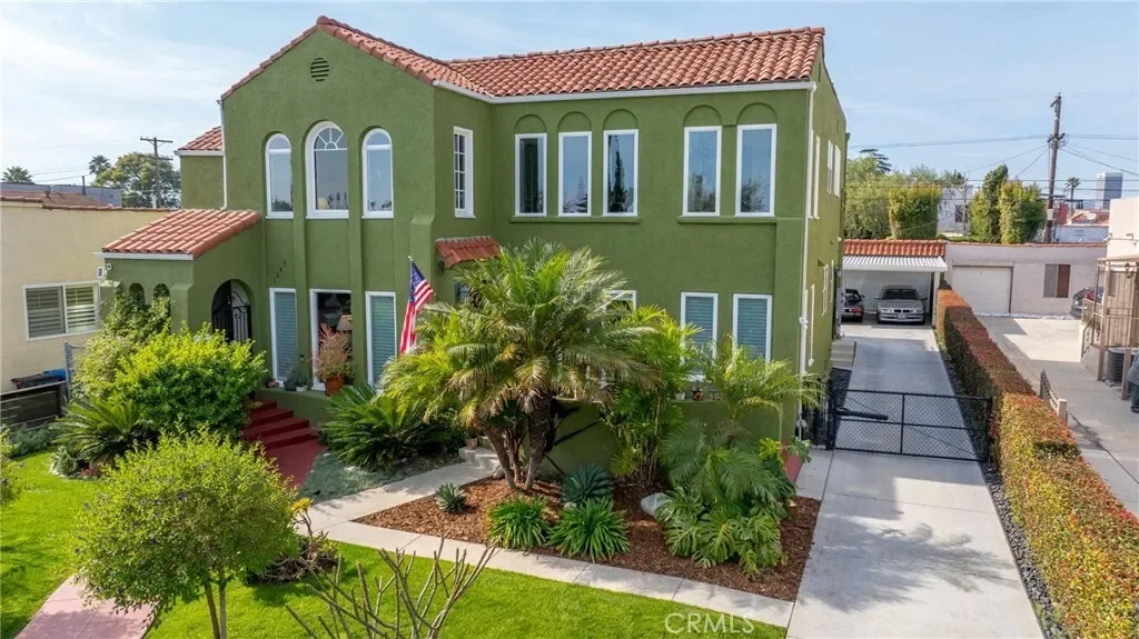Exterior photo 11