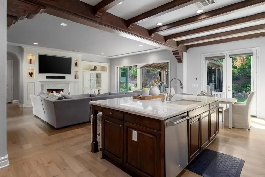 7442 Rancho Cabrillo Trail, Rancho Santa Fe, California, United States. - Photo 2