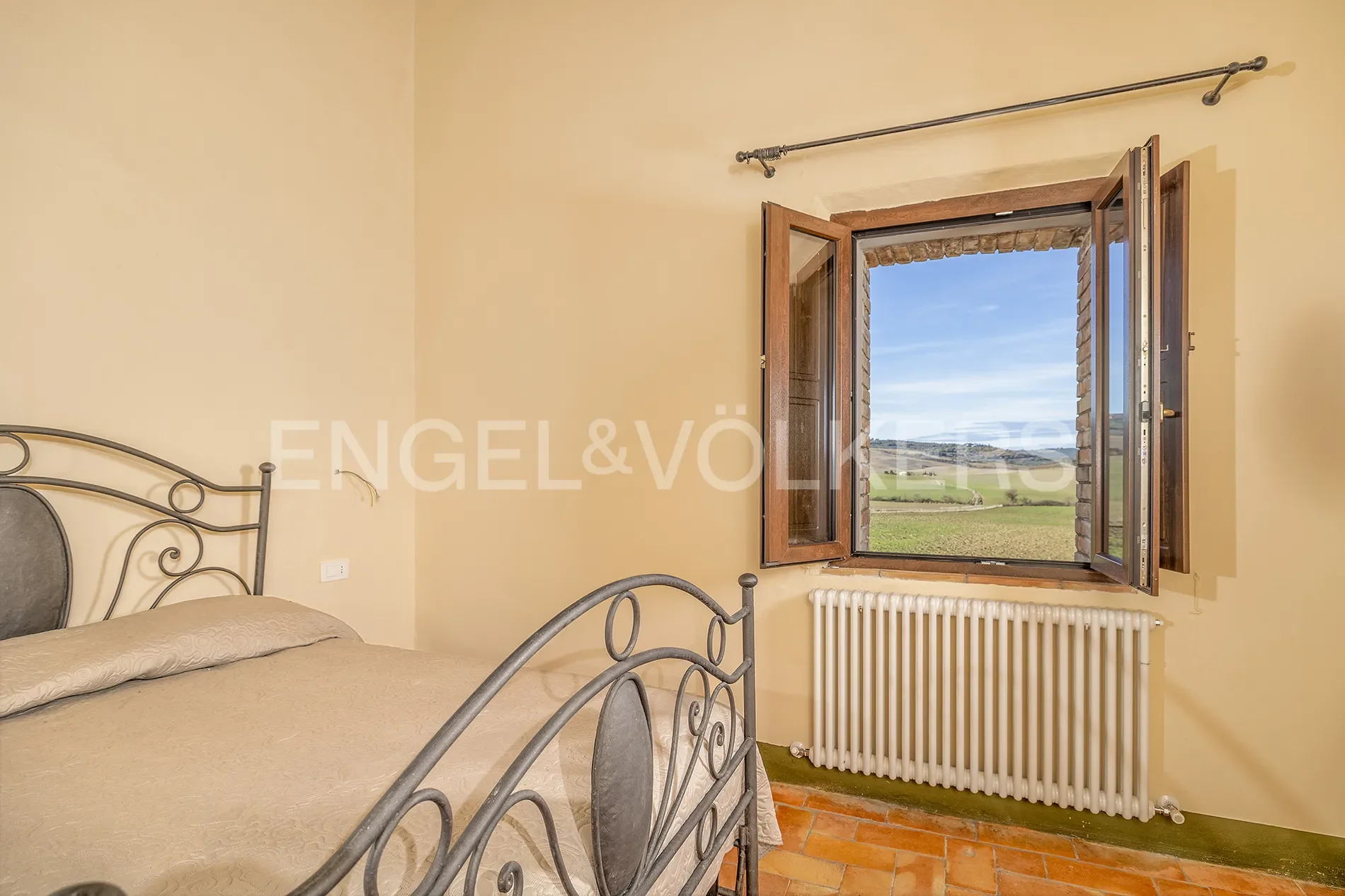 Gallery photo 2