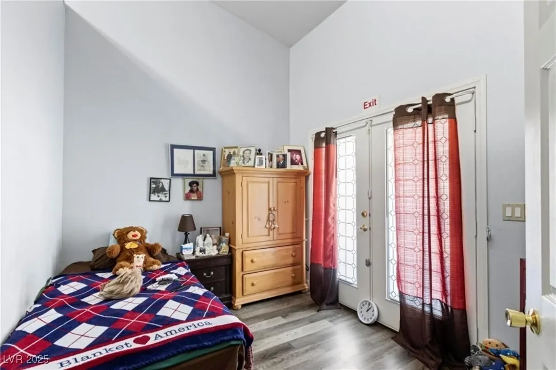 4300 Del Monte Avenue, Las Vegas, Nevada, United States. - Photo 23
