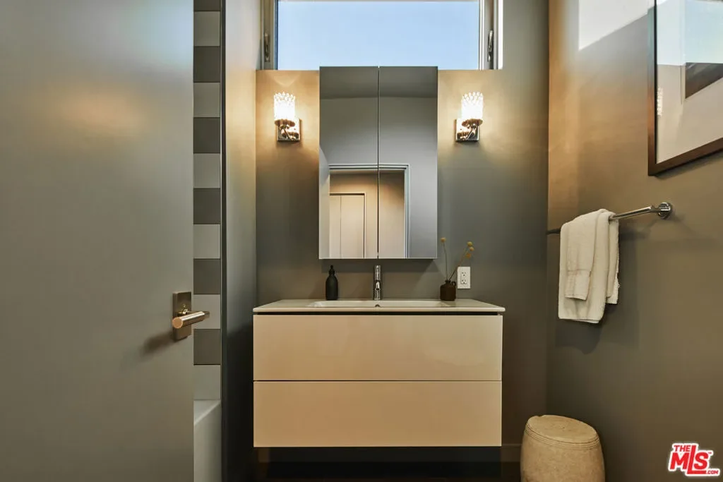 5924 Bonsall Drive, Malibu, California, United States. - Photo 17