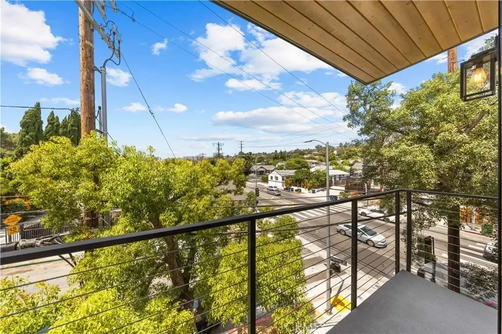 6050 E Burwood Avenue, Los Angeles, California, United States. - Photo 35