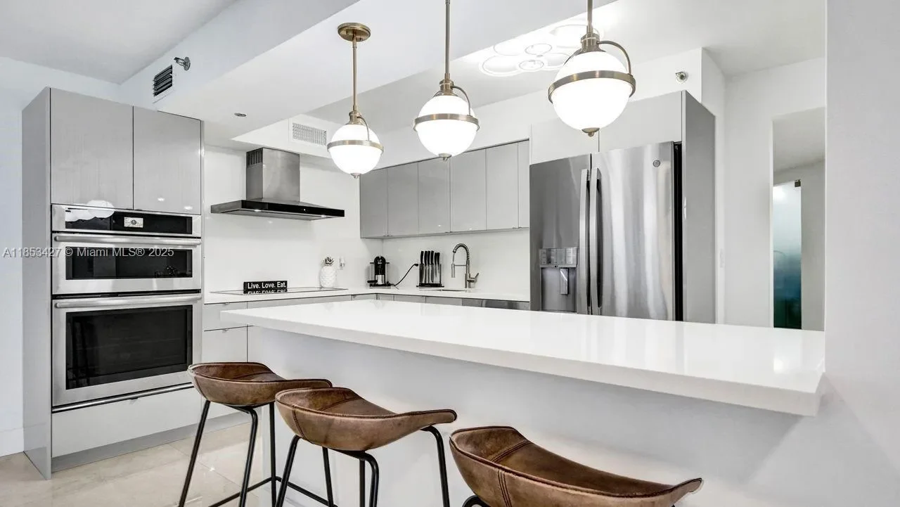 5757 Collins Ave 1605, Miami Beach, Florida, United States. - Photo 5