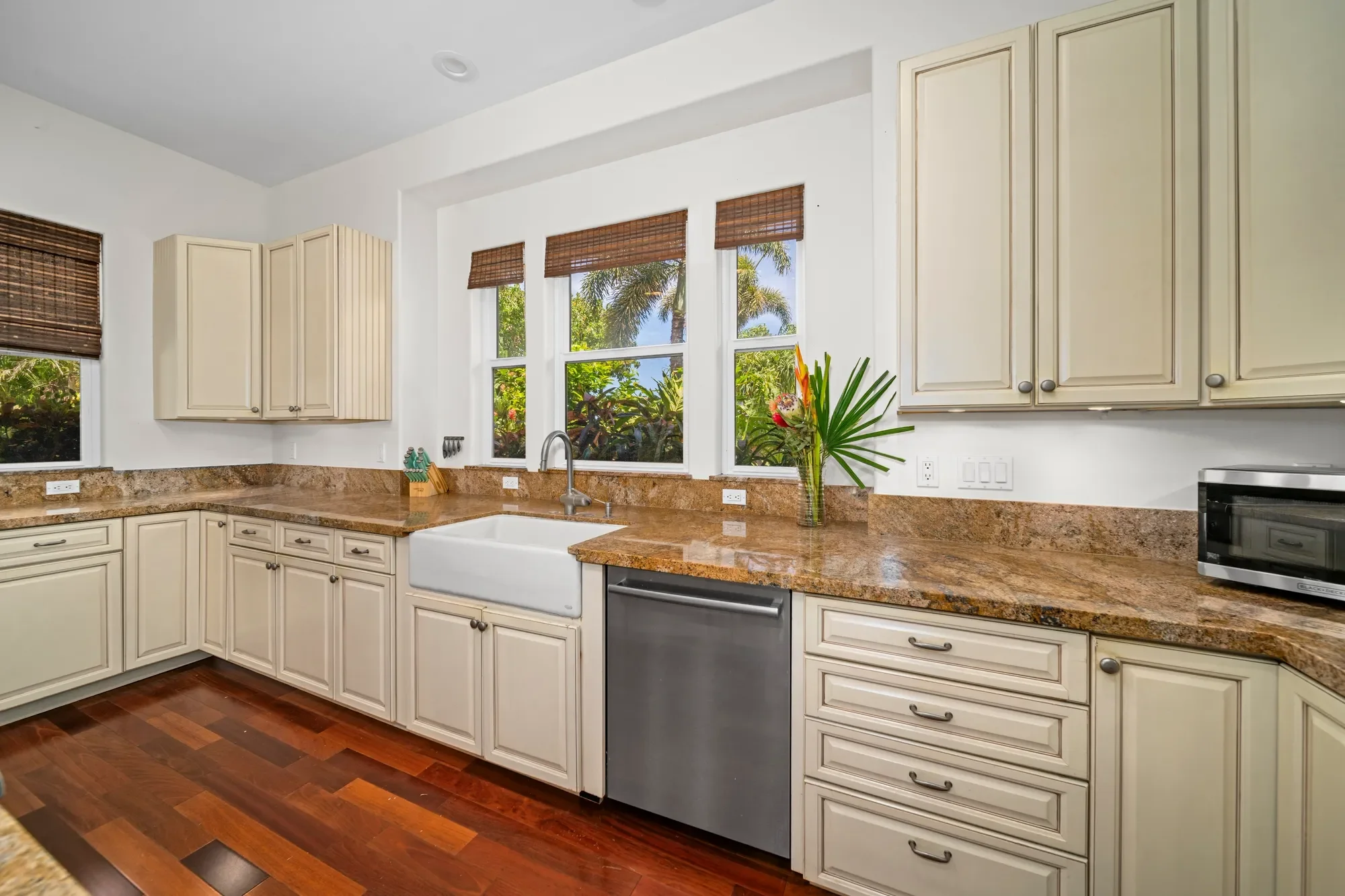 1050 Kapukaulua Place, Paia, HI 96779, Paia, Hawaii, United States. - Photo 14