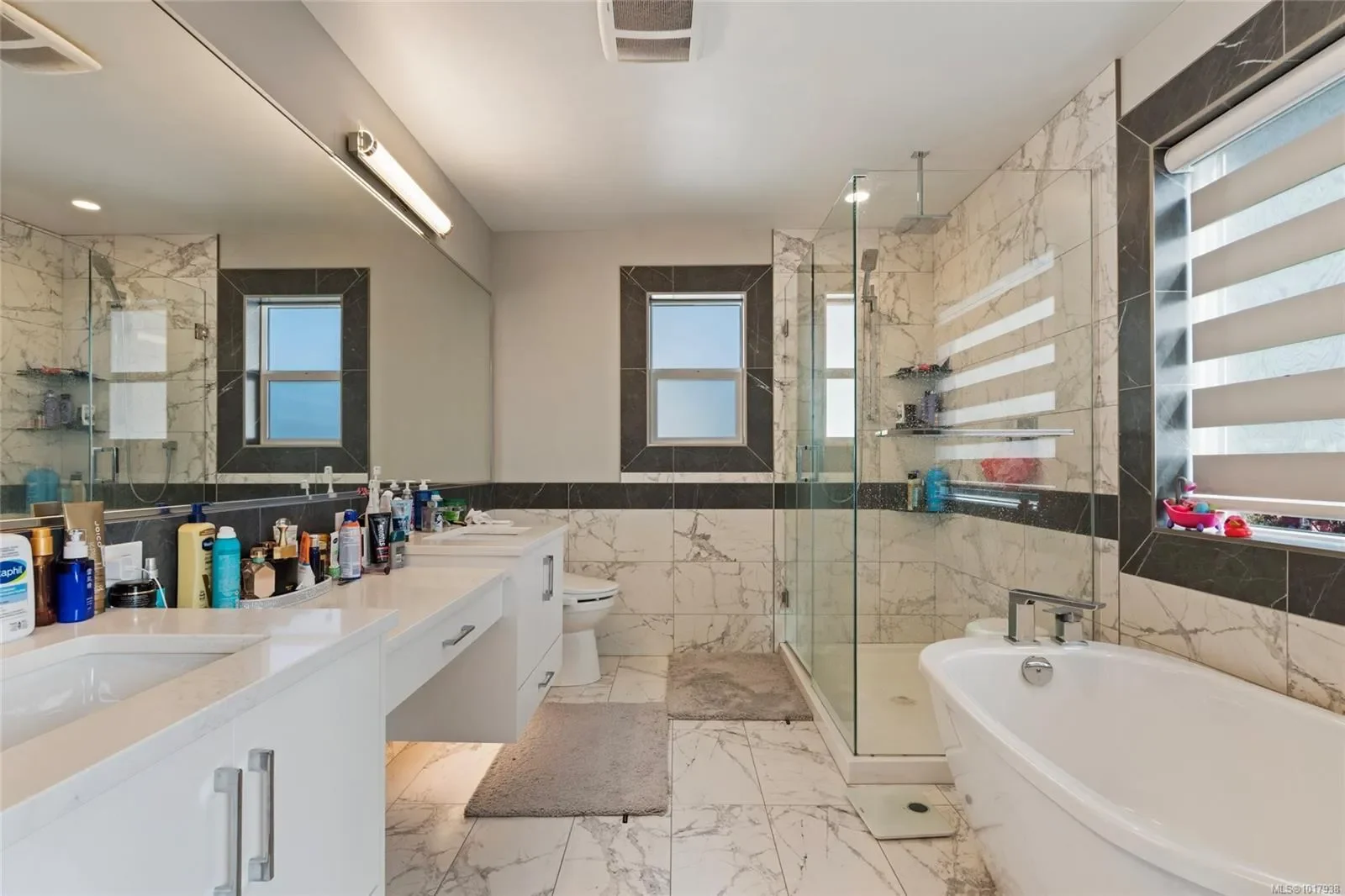 25 Tuzo Crt, View Royal, British Columbia, Canada. - Photo 25
