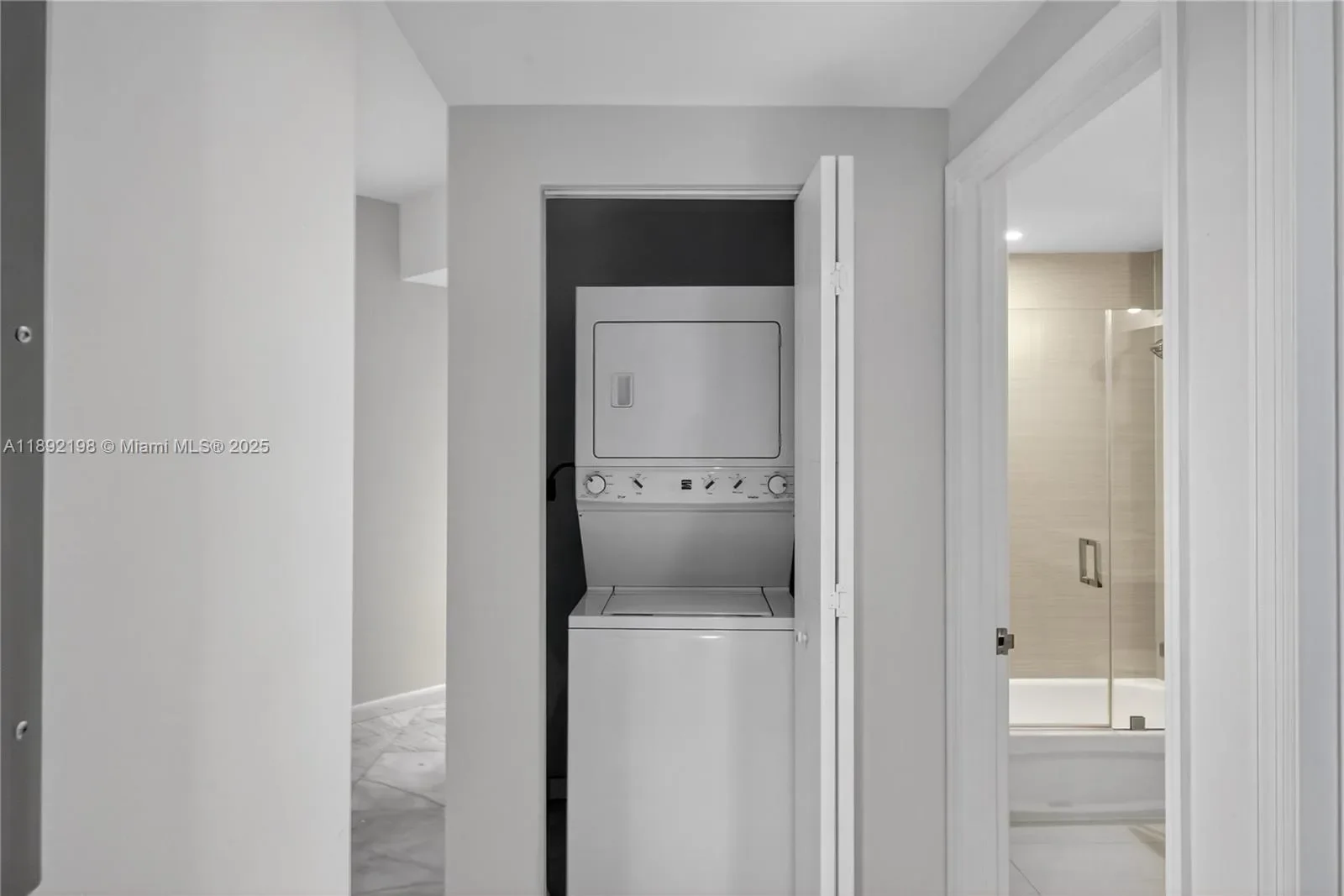 1010 SW 2nd Ave 603, Miami, Florida, United States. - Photo 10