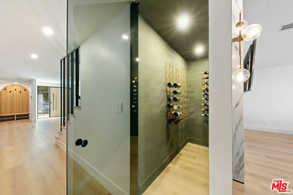 22269 Avenue San Luis, Los Angeles, California, United States. - Photo 20