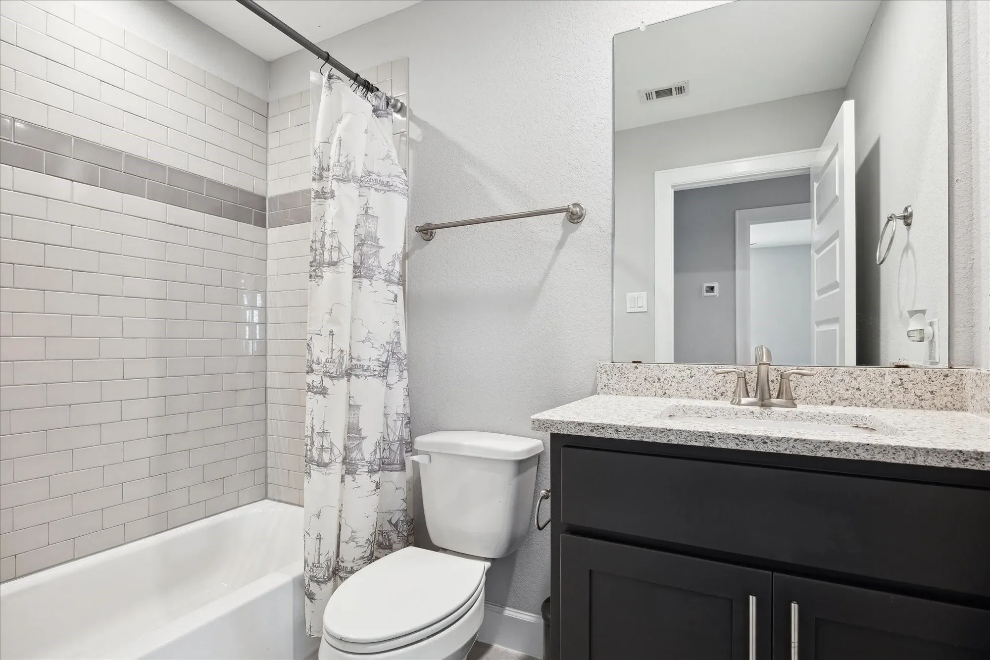 2430 Sheridan Street, Houston, Texas, United States. - Photo 26