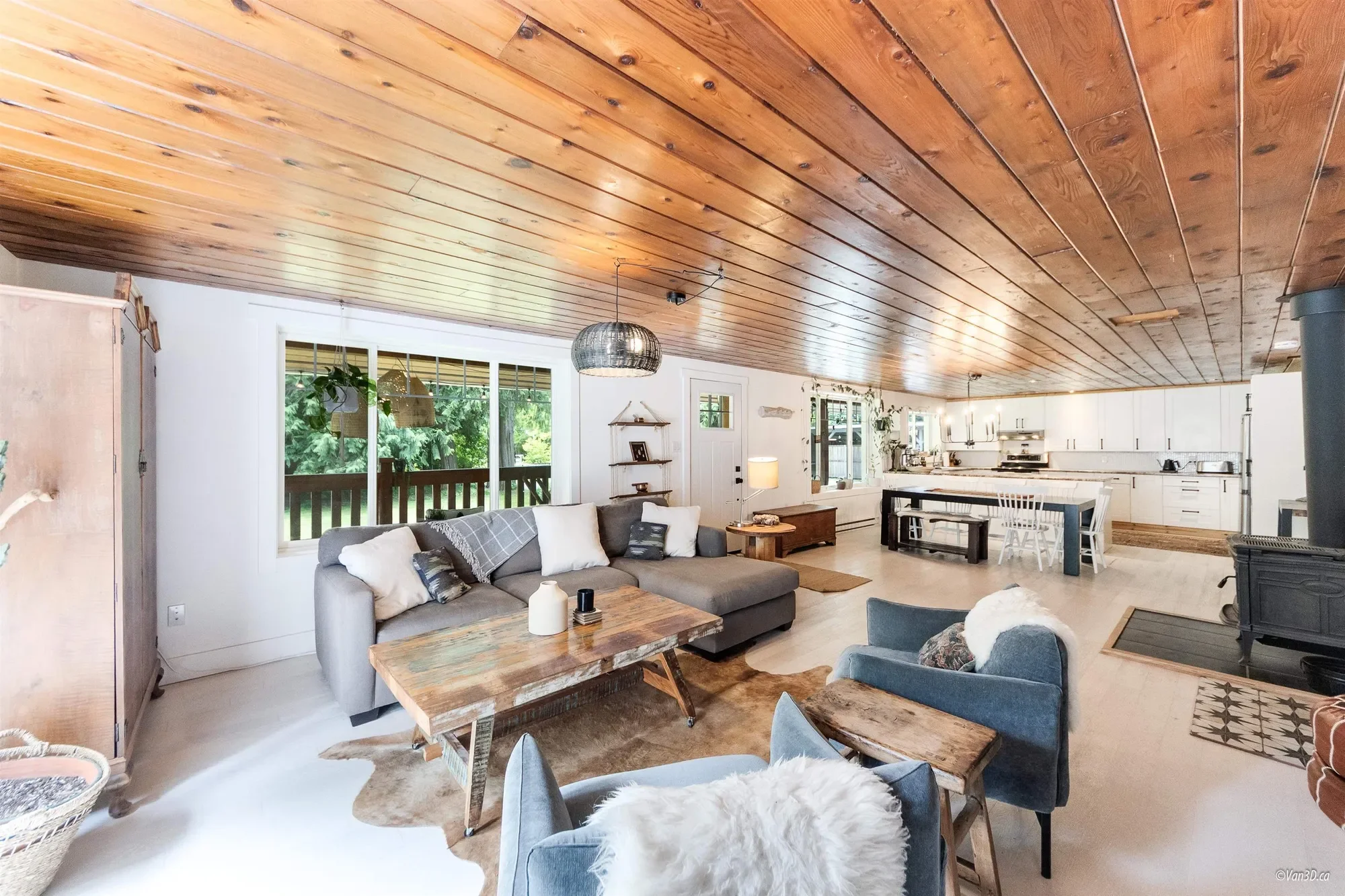 14848 Squamish Valley Road, Upper Squamish, British Columbia, Canada. - Photo 12