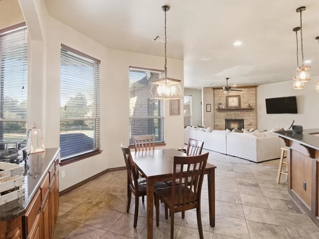 1180 Bailey Circle, Edmond, OK 73025, Edmond, Oklahoma, United States. - Photo 31